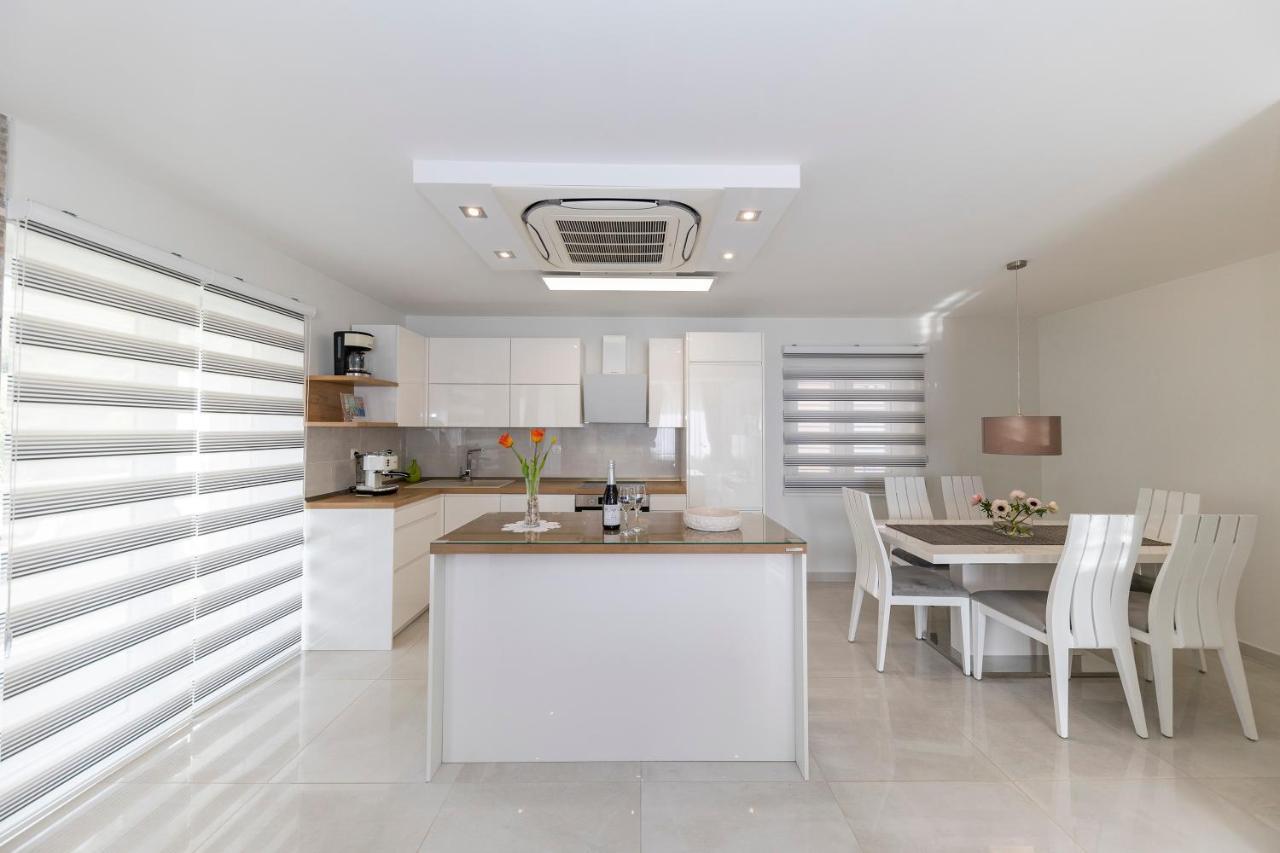 Joy 1 Apartment نوفاليا المظهر الخارجي الصورة