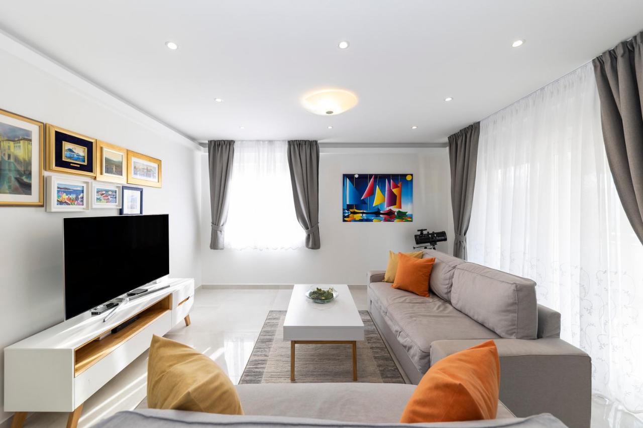 Joy 1 Apartment نوفاليا المظهر الخارجي الصورة